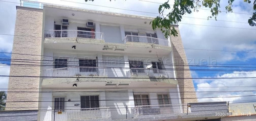 Imagen 1 de 9 de Apartamento En Venta Urb. Lourdes Maracay 22-10306 Hc
