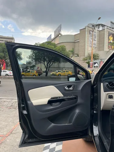 Renault Captur 2.0 Intens Automática