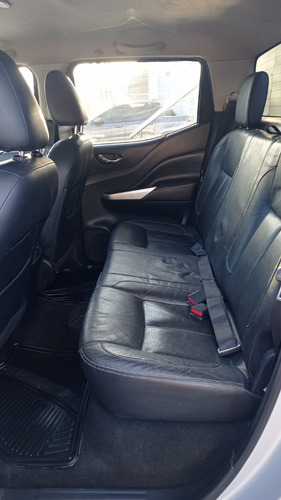 Imagen 10 de 15 de Nissan Frontier 2.8 Le 4x2 Manual 2018 Unico Dueño Gris