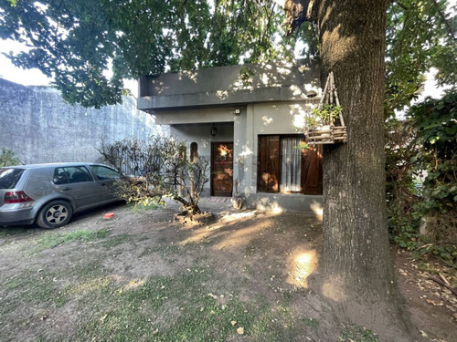 Venta De Casa 2 Ambientes, Ituzaingó Americana