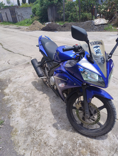 R15 V1 Año 2011 Color Azul