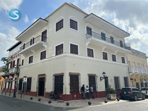 Vendo Edificio Zona Colonial, Santo Domingo. D. N
