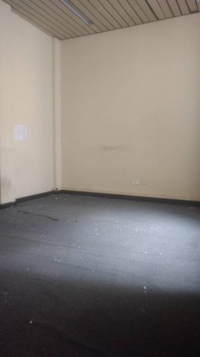Imagen 4 de 10 de Departamento A Refaccionar 130 M2 Planta Libre Venta Monserrat