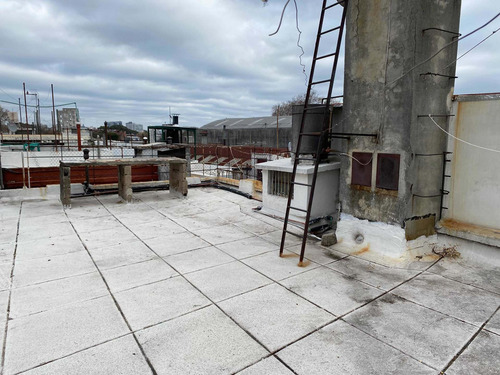 Imagen 14 de 14 de Apartamento Tipo Casa La Comercial 2 Dormitorios Azotea