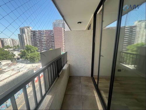 Amplio Departamento En Venta De 2d 2b. En Santiago