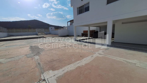 Venta / Renta De Terreno Comercial En Real De Juriquilla