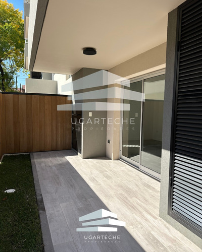Venta - Departamento Con Jardín, Monte Grande