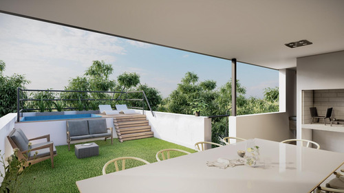 Venta Casa De Pasillo De Tres Dormitorios Con Terraza, Parrillero Y Pileta. Zona Centro, Rosario