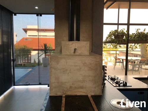 Imagem 13 de 30 de Maravilhosa Casa De 520m² Com 5 Suítes, Amplo Quintal, Área Gourmet, Piscina, 4 Vagas No Urbanova - 9400