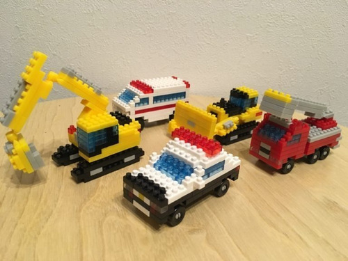 Brinquedo Bloco De Montar Mini Peça Educativo Colecionavel Quantidade De Peças 101 Versão Do Personagem Carro De Policia