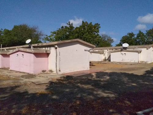 Imagen 7 de 8 de Terreno Con Bienhechuria Ideal Para Hotel Sector Muaco De La Vela De Coro #22-18340 04146954944