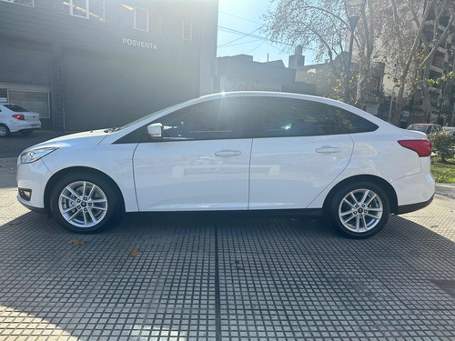 Ford Focus III 1.6 Sedan S