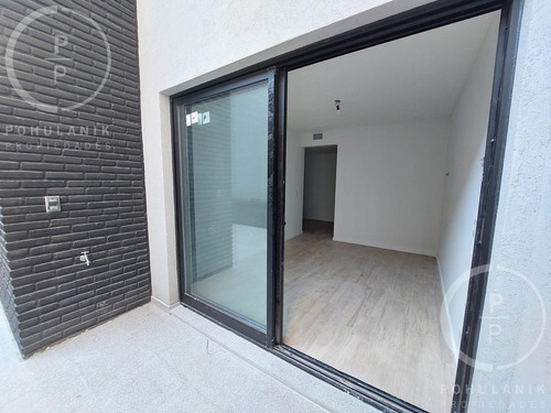 Venta 4 Ambientes Con Patio, Balcón Con Parrilla, Dependencia Y Cochera, Belgrano.
