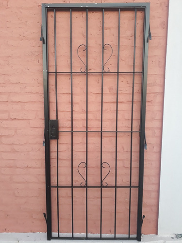 Imagen 2 de 4 de Puerta Reja 80x200 De Seguridad, Hierro 12mm Para Amurar