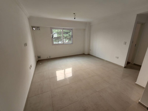 Imagen 6 de 12 de Dpto 2 Amb A Estrenar - Contra Frente 39 M² - S.justo (ctro)