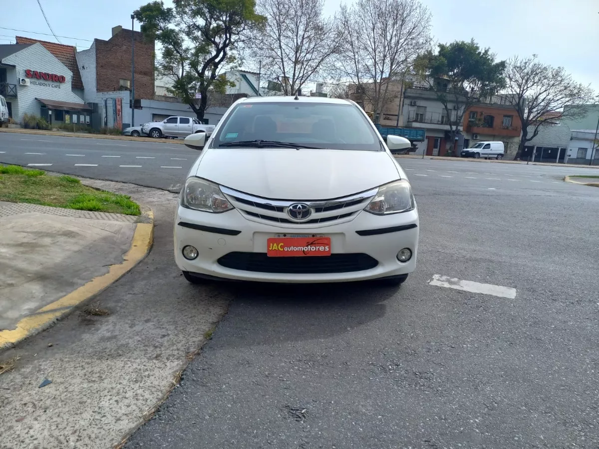 Toyota Etios 1.5 Sedan Xls