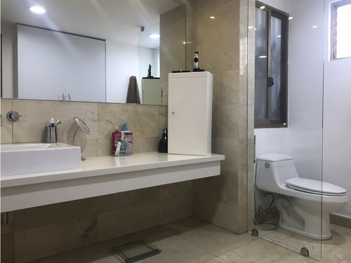En Venta Apartamento Los Samanes (pb) 3h+1s 3b+1s+2e