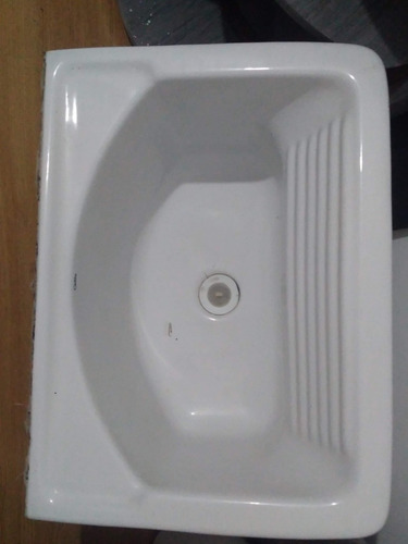 Imagem 1 de 4 de Lavanderia De Louça