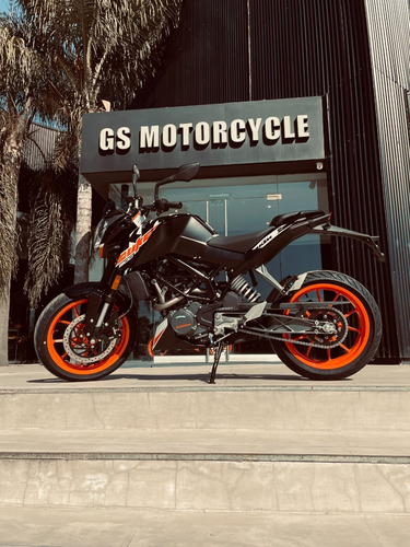 Imagen 2 de 16 de Ktm Duke 200 0km 2023 Ahora12 Tna 0% Solo Dni En Stock