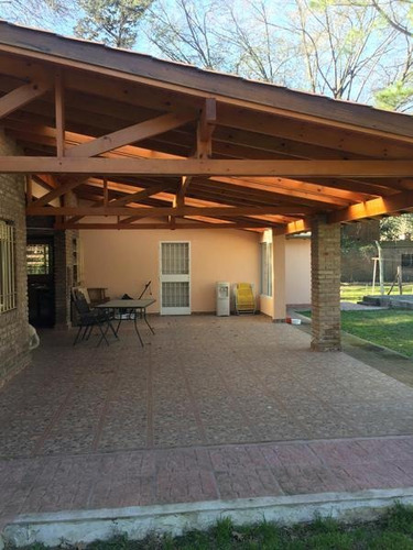 Casa En Venta Con Pileta Y Amplio Parque - San Miguel