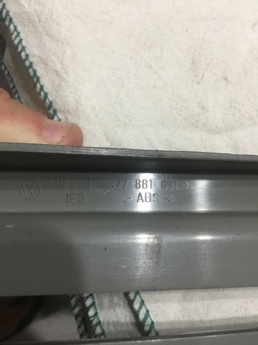 Imagen 3 de 3 de Moldura Bajo Asiento Volkswagen Gol 99/2000 Original