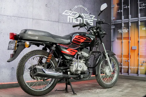 Bajaj Boxer 100 2023