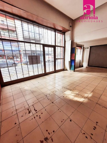 Imagen 8 de 16 de Local En Venta En Quilmes Centro