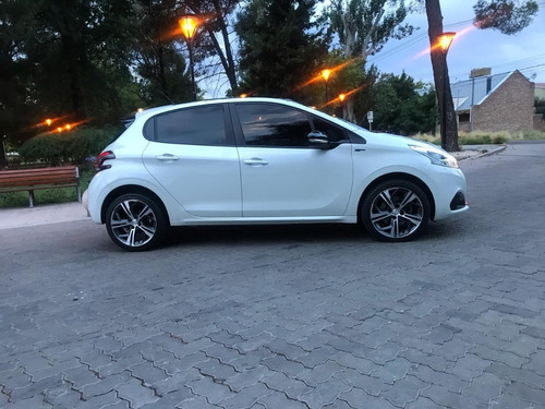 Imagen 3 de 10 de Vendo - Financio Peugeot 208 Gt Line Excelente