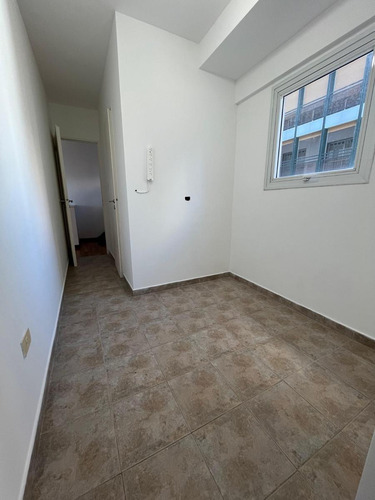Exclusivo Dúplex En Alquiler 3 Dormitorios, Dependencia Y Cochera En Olivos