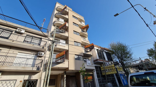 Venta De Departamento 2 Ambientes En Centro, San Justo