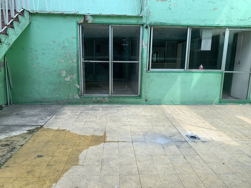 Casa Con Uso Desuelo En Venta En Jardin Balbuena, Cdmx