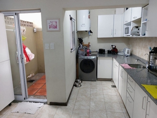 Imagen 4 de 15 de Ph De Tres Ambientes Dos Plantas Dos Patios