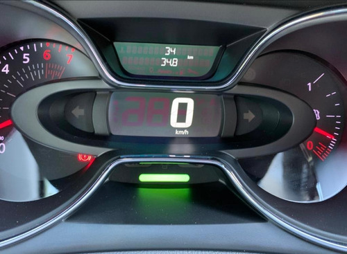 Imagen 13 de 17 de Renault Captur Zen 2.0