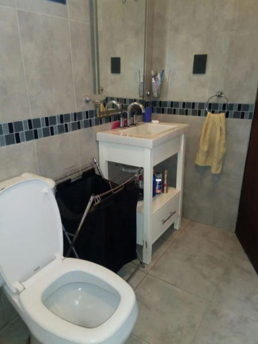 Casa En Venta - 2 Dormitorios 1 Baño - 1,000 Mts2 - El Rodeo, Abasto, La Plata
