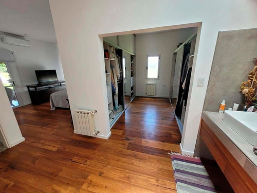 Imagen 5 de 14 de Venta De Casa Cuatro Ambientes, Fincas De San Vicente