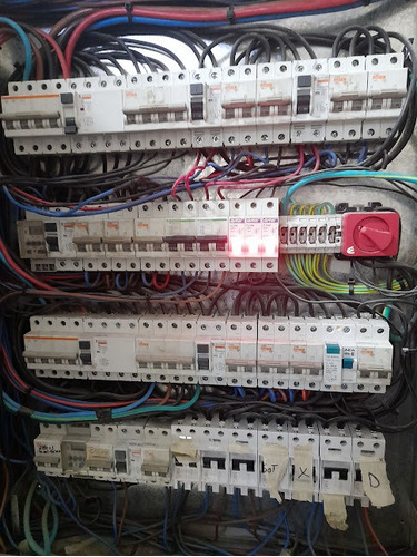 Imagen 2 de 9 de Electricista Matriculado Urgencias 24 H Morón Castelar Haedo