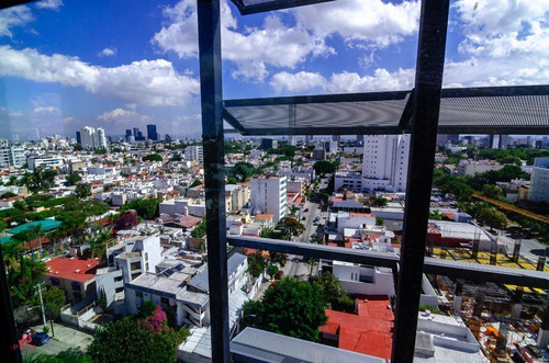 Departamento En Torre Bravante, Col. Juan Manuel, Guadalajara, Jalisco.
