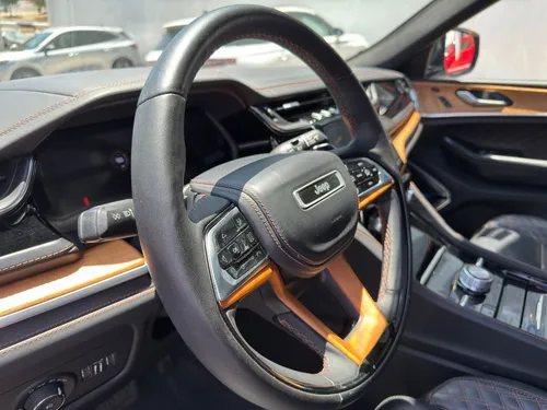Jeep Grand Cherokee 5.7 V8 Summit 4x4 At