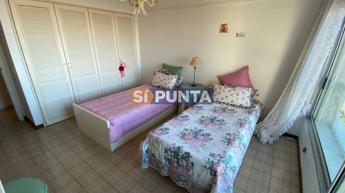 Imagen 26 de 30 de Apartamento En Playa Brava A La Venta