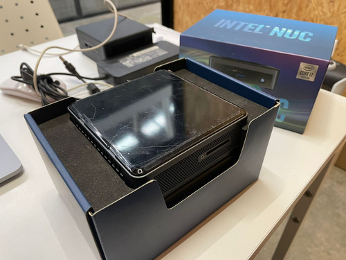 Intel Nuc Nuc10fnk Core I7-10710u 16gb Ram Ssd 500gb (Usado)