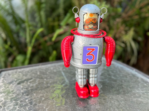 Robot Antiguo De Hojalata De Cuerda, Falta Llave (Usado)