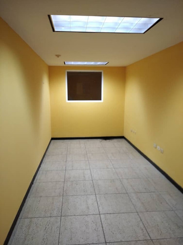 Imagen 4 de 12 de Oficina En Centro Comercial Bayona | Av. Valencia | Naguanagua | Al Lado Del Hospital Metropolitano | Of-fadima1 Marisol 04244923040
