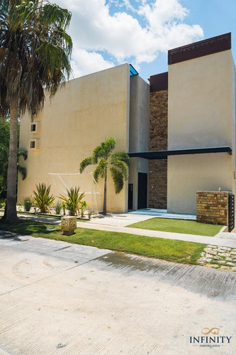Imagen 2 de 19 de Residencia En Venta 5 Recámaras En Yucatán Country Club-oportunidad-yucatán Country Club