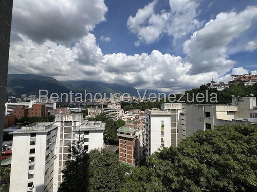 Cod. 18: Bonito Apartamento En Los Chaguaramos. No Dejes De Visitarlo