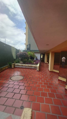 Imagen 23 de 30 de Ha Apartamento En Venta De 2 Habitaciones Diagonal Al Cc Caribean Plaza Valencia