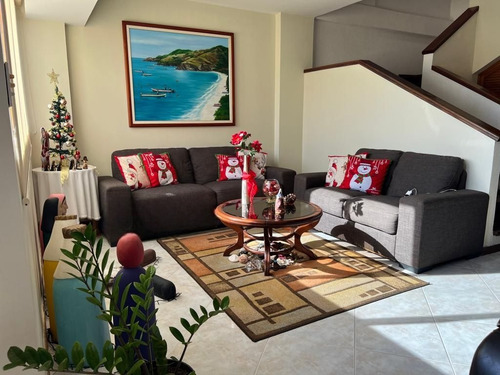 Apartoquinta En La Arboleda, Municipio Mariño, Los Pelicanos, Isla De Margarita