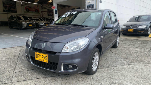 Renault Sandero 1.6 dynamique at 16v