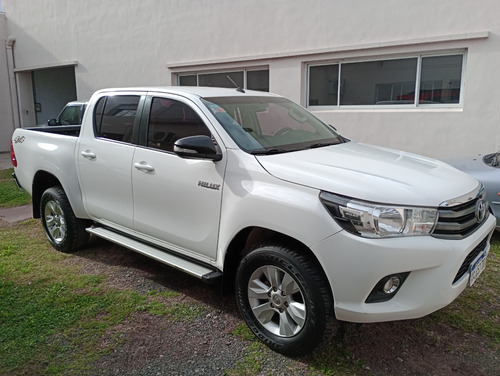 Toyota Hilux 2.8 Cd Sr 177cv 4x4