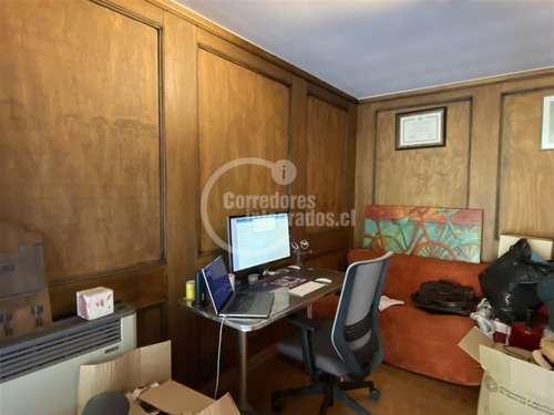 Casa En Venta De 4 Dorm. En Lo Barnechea - El Arrayán