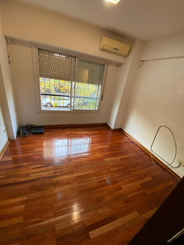 Vendo Departamento 2 Ambientes Barrio De Villa Devoto, 1er Piso Al Frente, Con Espacio Guardacoche